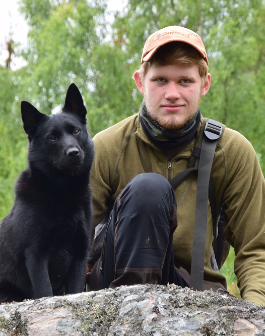 Jegerlivets Colt og Martin Jacobsen Knutsen til ungdomsmesterskap bandhund